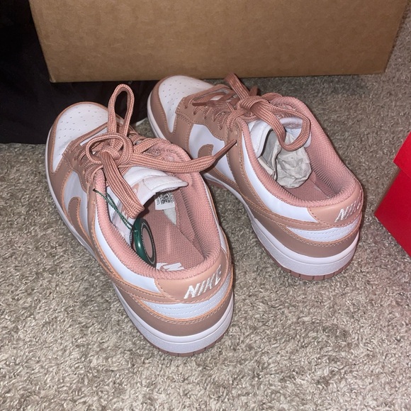 Dunk low W 7.5/M 6. Rose Whisper - Picture 5 of 7